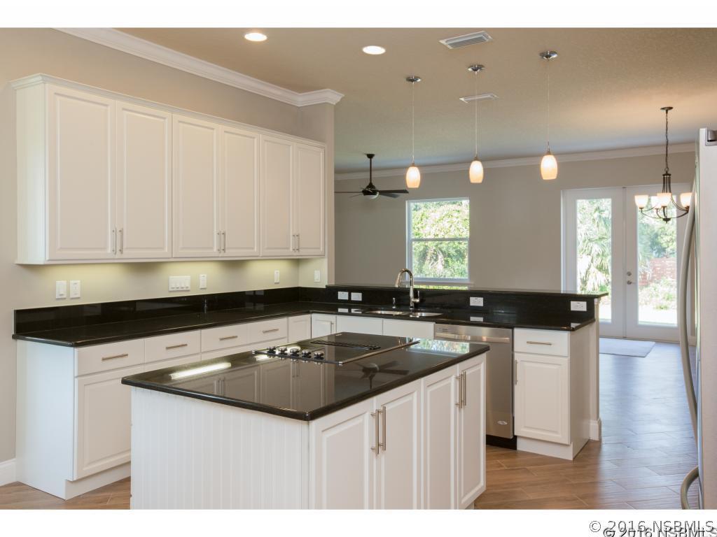 135 E Thomas Ave., Edgewater, FL 32132