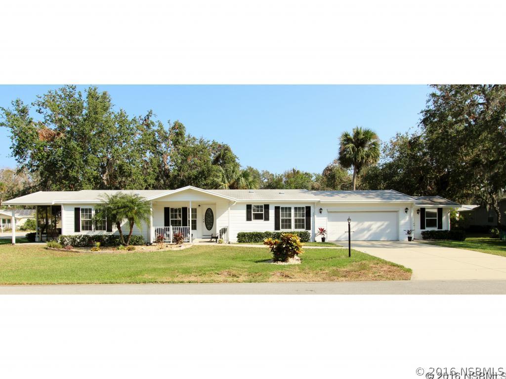 407 Sioux Blvd., Oak Hill, FL 32759