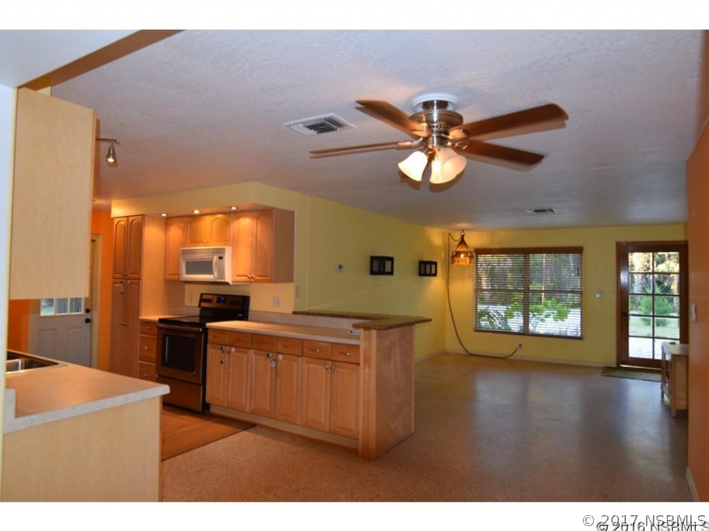 152 Arbor Ln., Edgewater, FL 32141