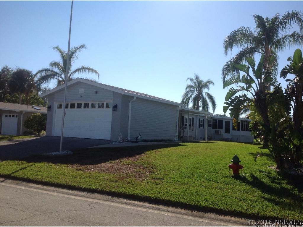 706 Helmsman Ln., Edgewater, FL 32141