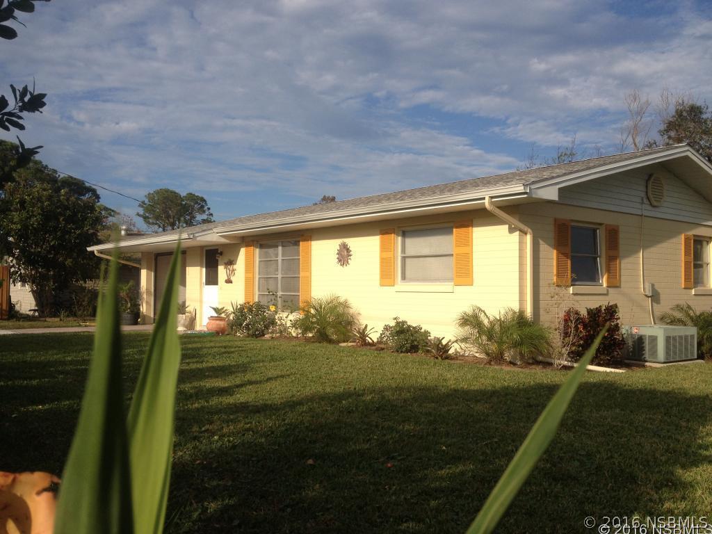 1403 4th St., Edgewater, FL 32132