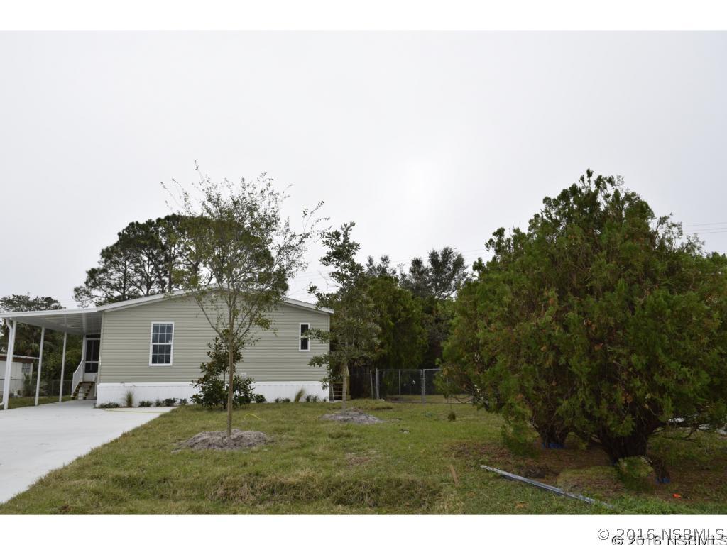 106 Ash St., Edgewater, FL 32141