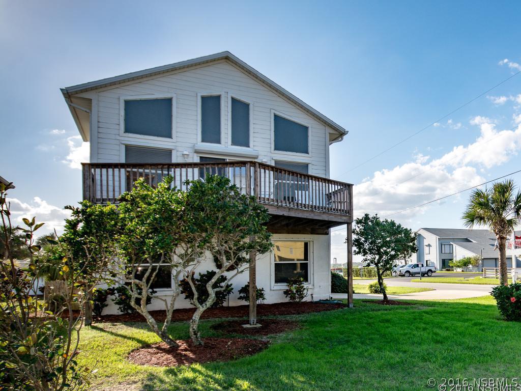 896 Ladyfish Ave., New Smyrna Beach, FL 32169