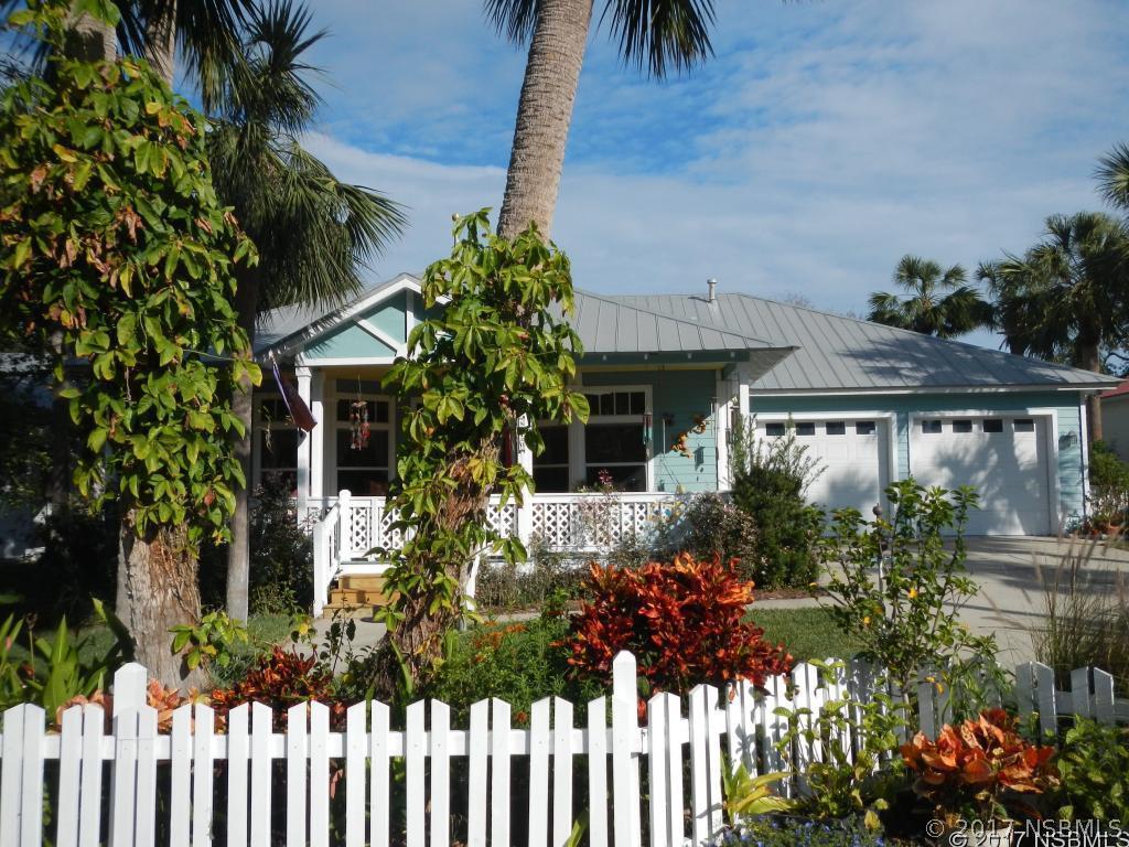 810 Locust St., New Smyrna Beach, FL 32169