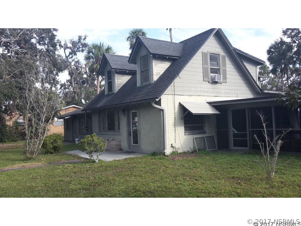 226 Wildwood Ave., Edgewater, FL 32132