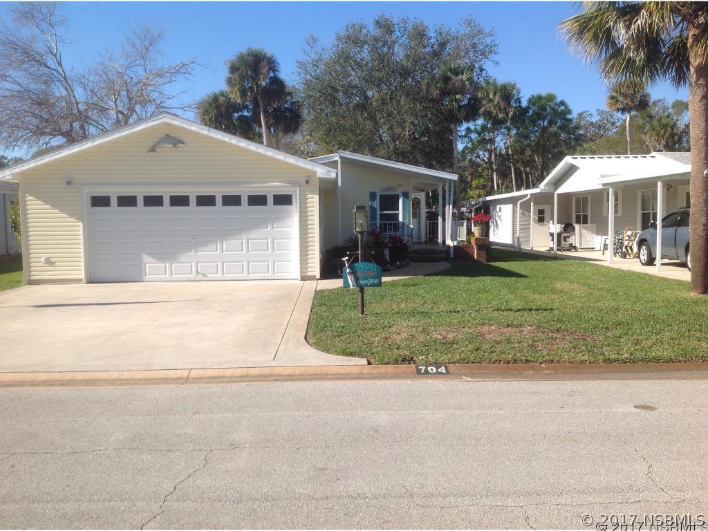 704 Navigators Way, Edgewater, FL 32141