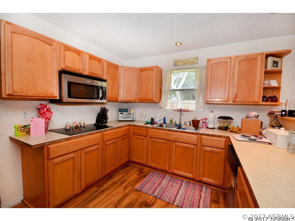 5 Wildwood Dr., Edgewater, FL 32132