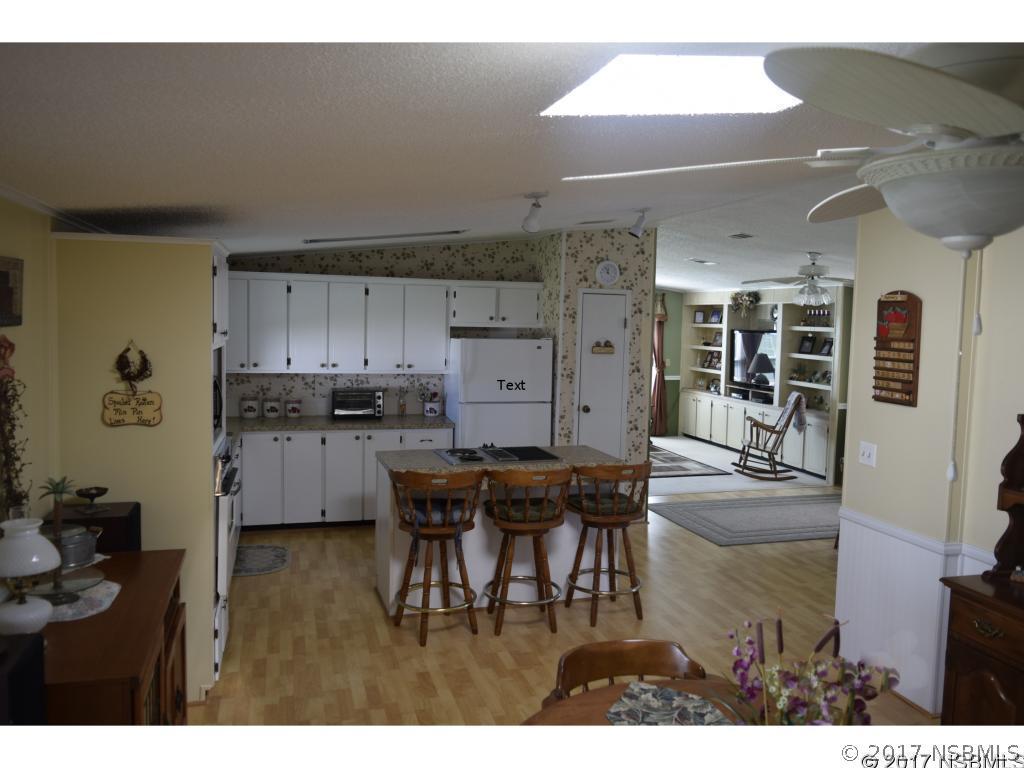 165 Red Bass Ln., Edgewater, FL 32141