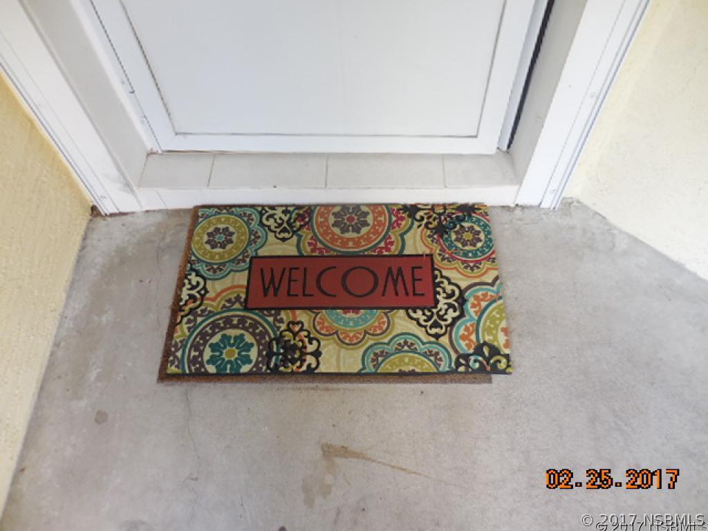 2718 Date Palm Dr., Edgewater, FL 32141