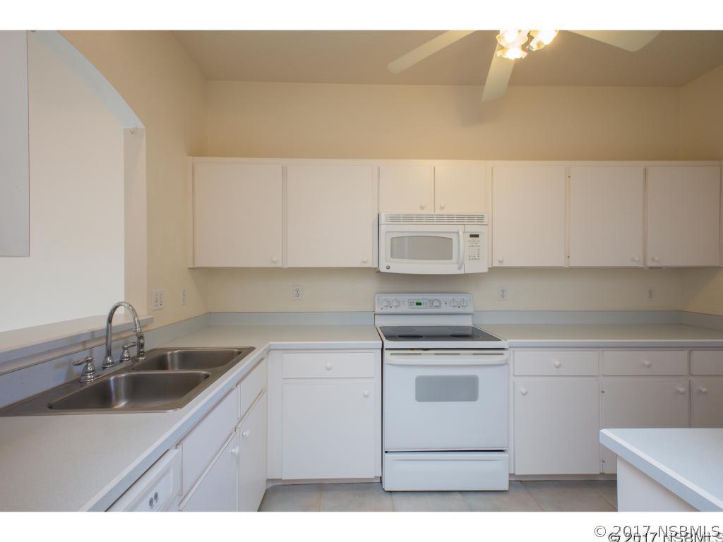 2212 Deerwood Dr., New Smyrna Beach, FL 32168