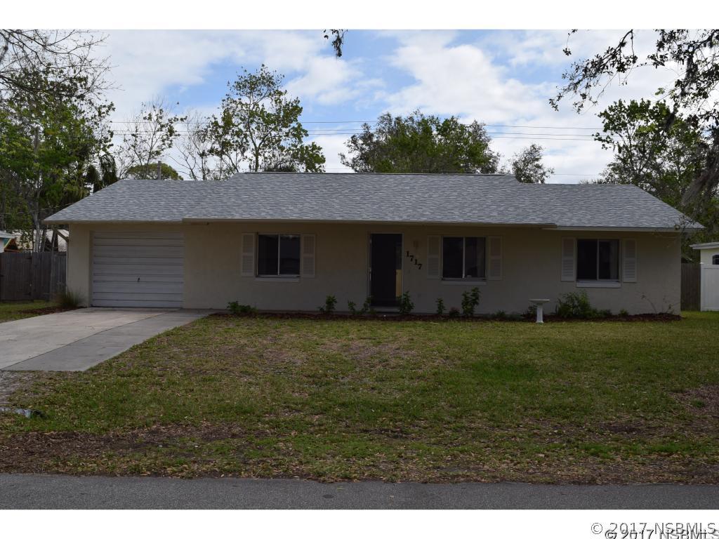 1717 Pine Tree Dr., Edgewater, FL 32132