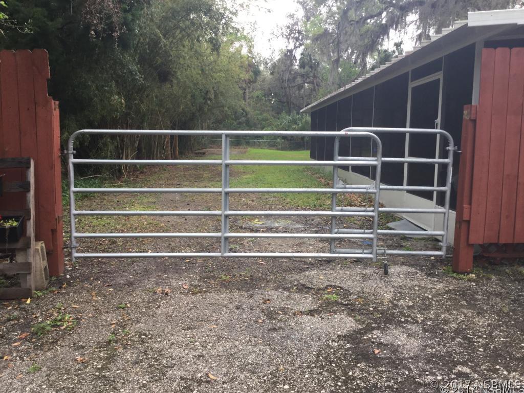 1174 Elizabeth St., New Smyrna Beach, FL 32168