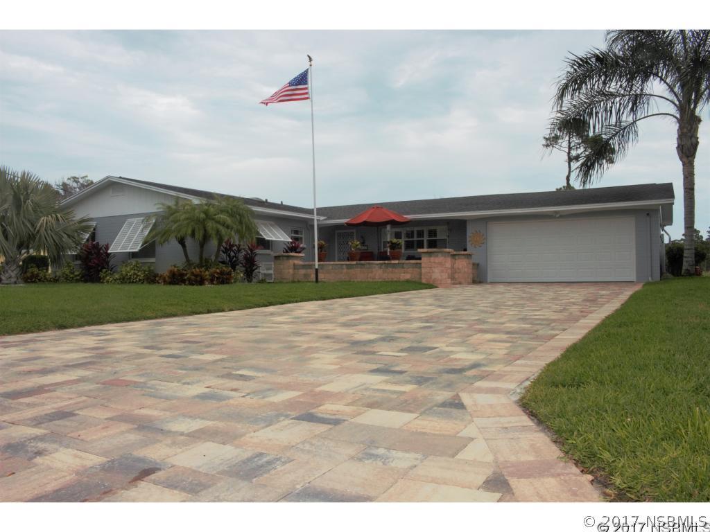 819 Fairway Dr., New Smyrna Beach, FL 32168