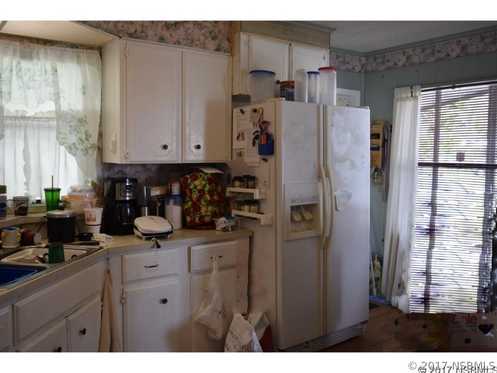 130 Ash St., Edgewater, FL 32141