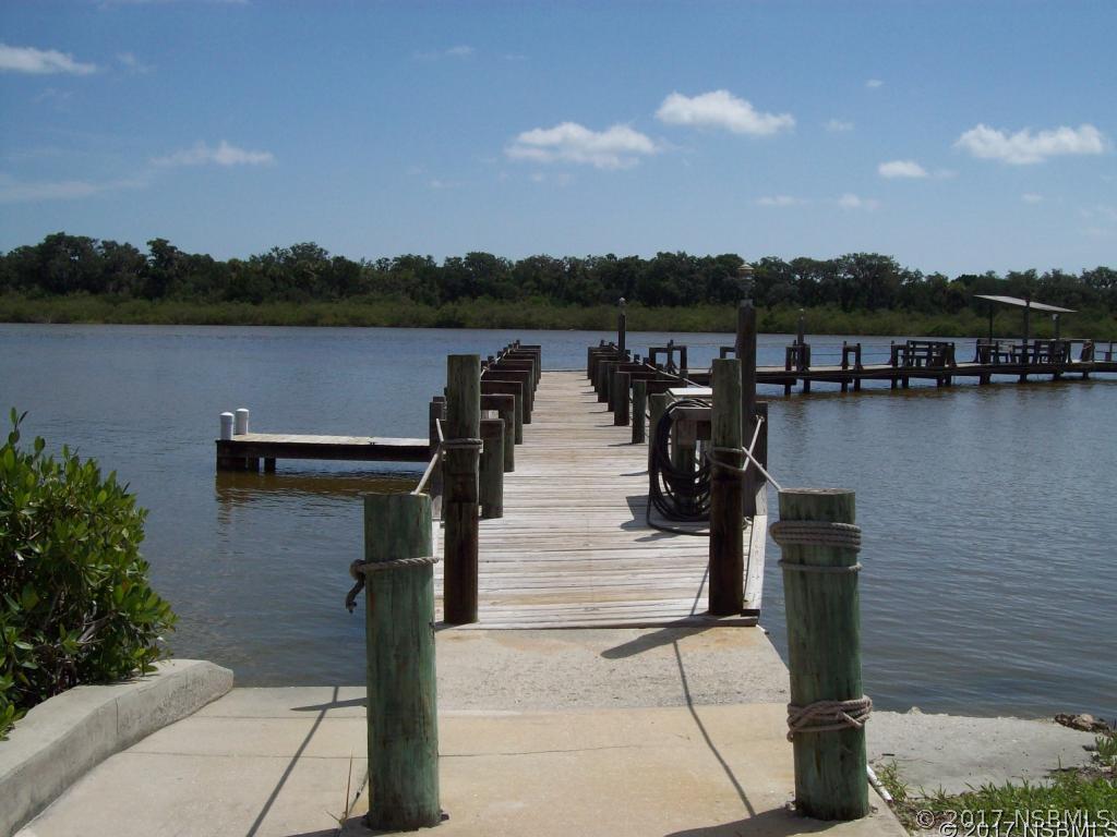 156 Red Bass Ln., Edgewater, FL 32141