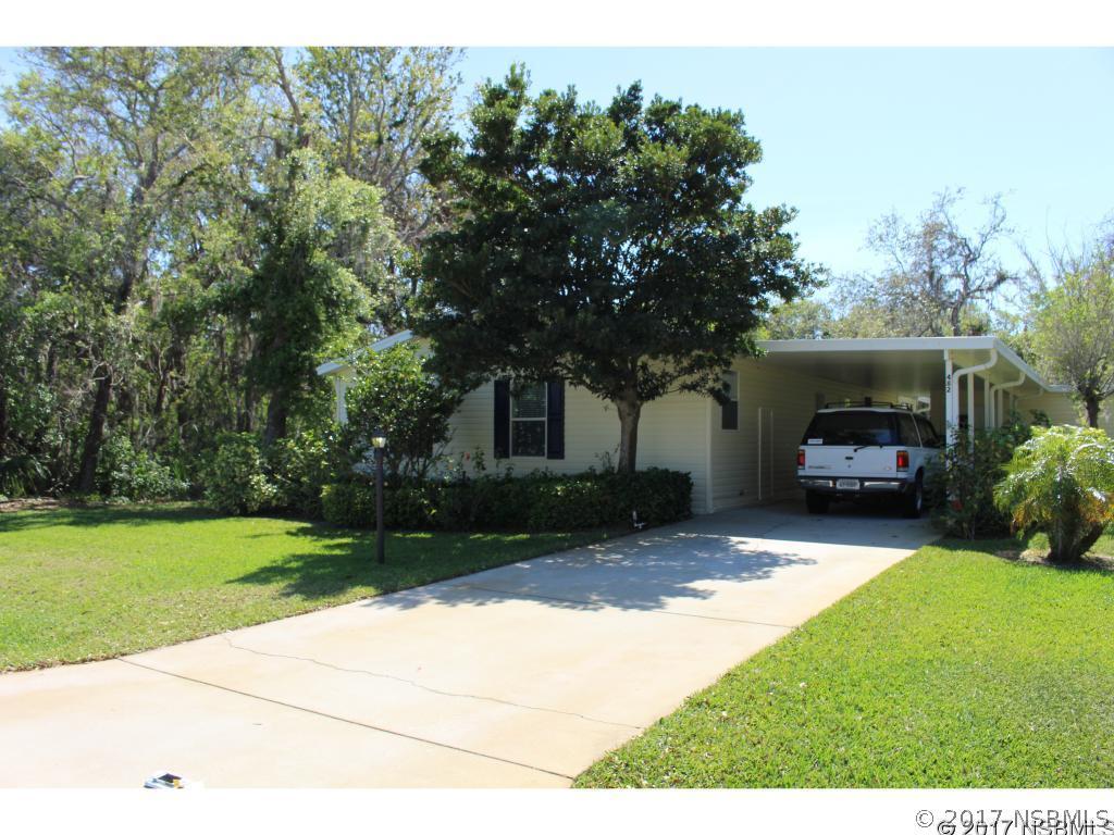 482 Sioux Blvd., Oak Hill, FL 32759