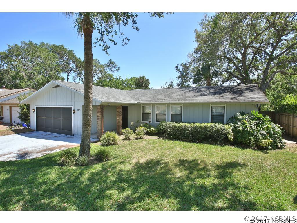 1224 Wayne Ave., New Smyrna Beach, FL 32168