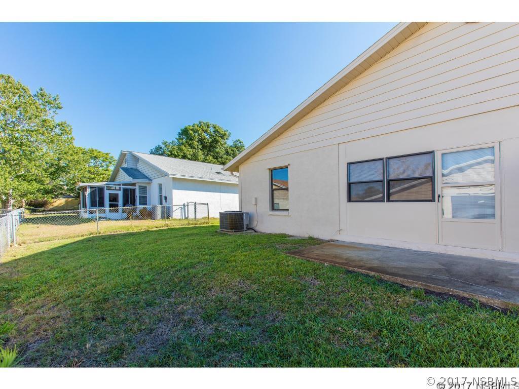 214 Shangri Lane Cir., Edgewater, FL 32132