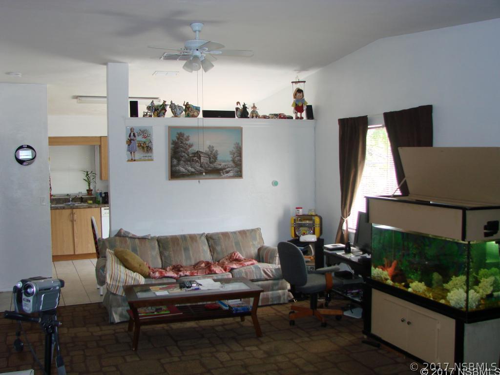 1905 Fern Palm Dr., Edgewater, FL 32141