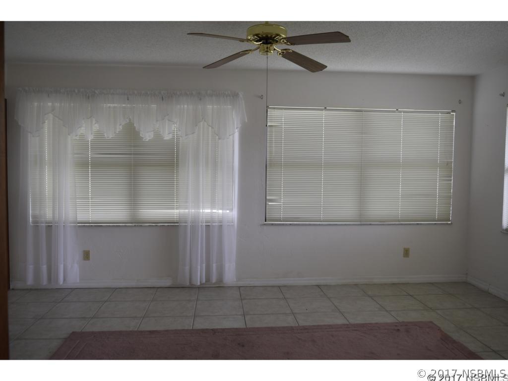 330 Shangri Lane Cir., Edgewater, FL 32132