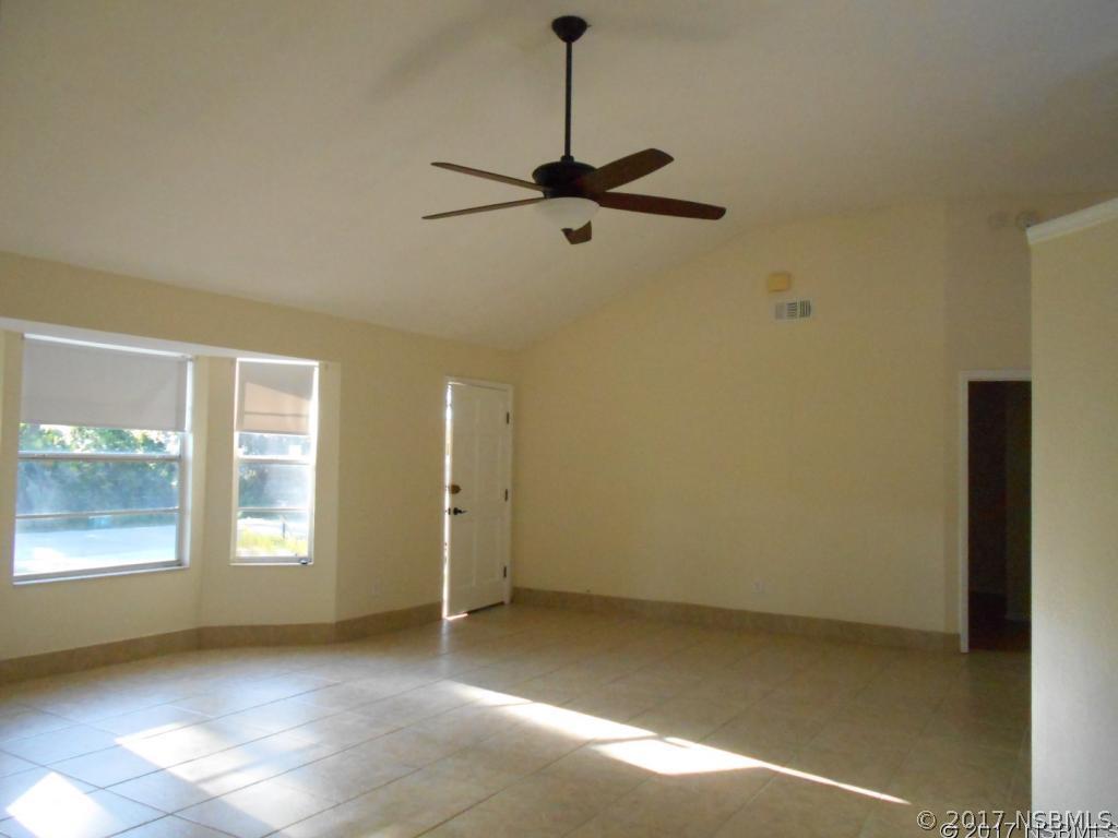 2512 Queen Palm Dr., Edgewater, FL 32141