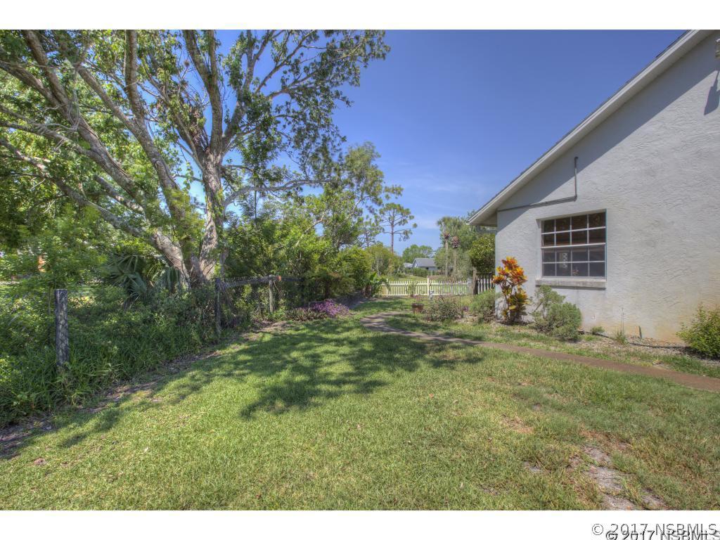 196 Cloveridge Ct., Edgewater, FL 32141