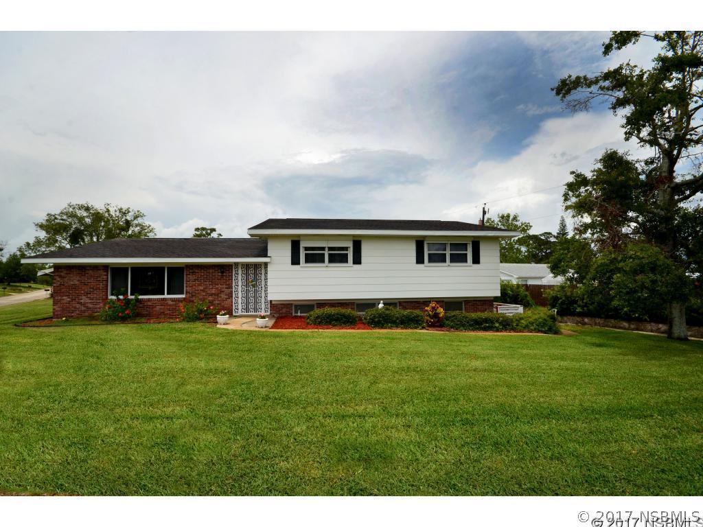 9 Lee Dr., Edgewater, FL 32141