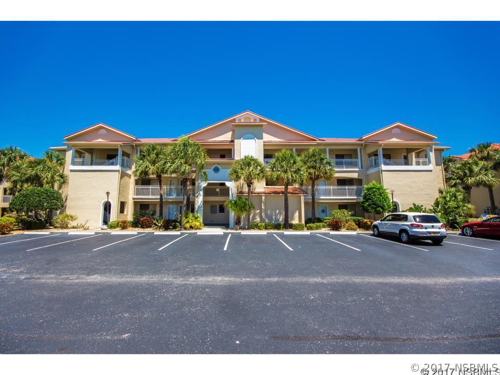 446 Bouchelle Dr. #203, New Smyrna Beach, FL 32169