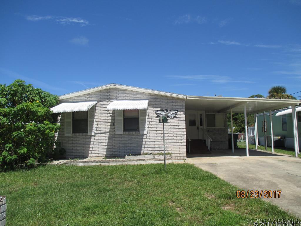 180 Randle Ave., Oak Hill, FL 32759