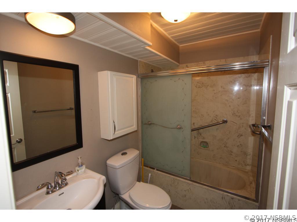 1640 Juno Tr. #101, Astor, FL 32102