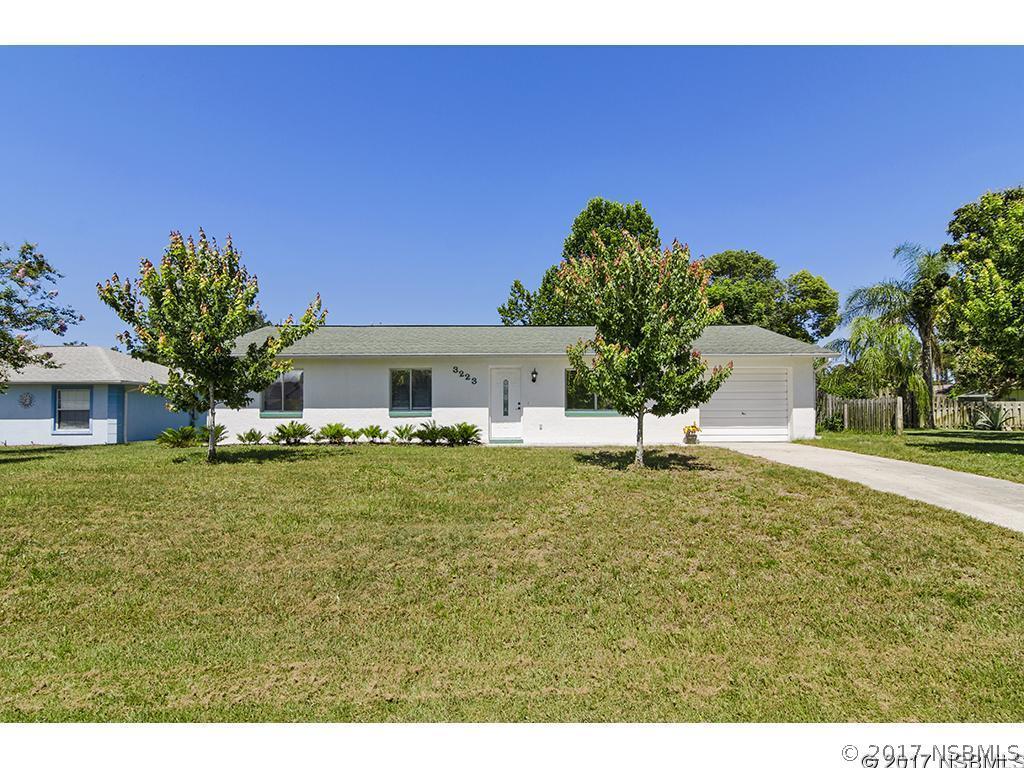 3223 Queen Palm Dr., Edgewater, FL 32141