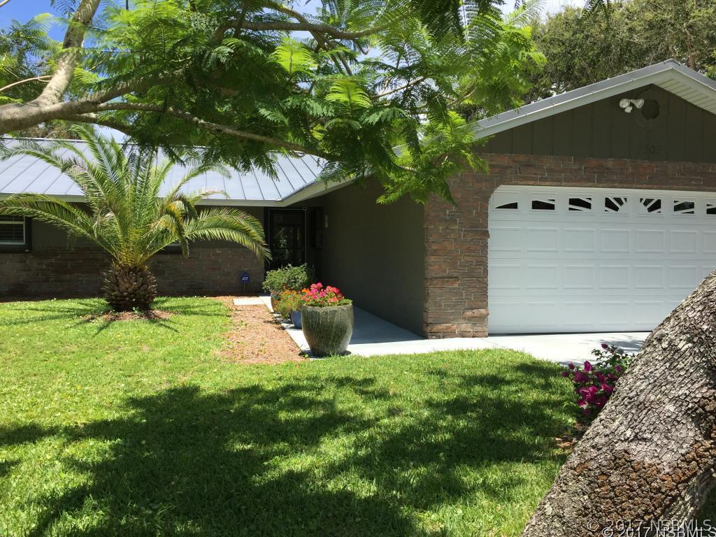 1305 Beacon St., New Smyrna Beach, FL 32169