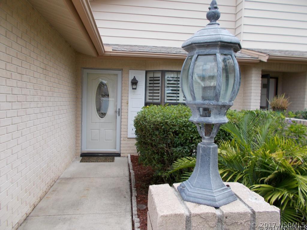 129 Shangri Lane Cir., Edgewater, FL 32132