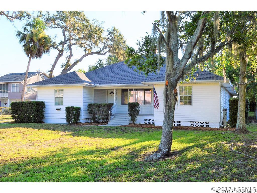 823 Daytona Ave., Holly Hill, FL 32117