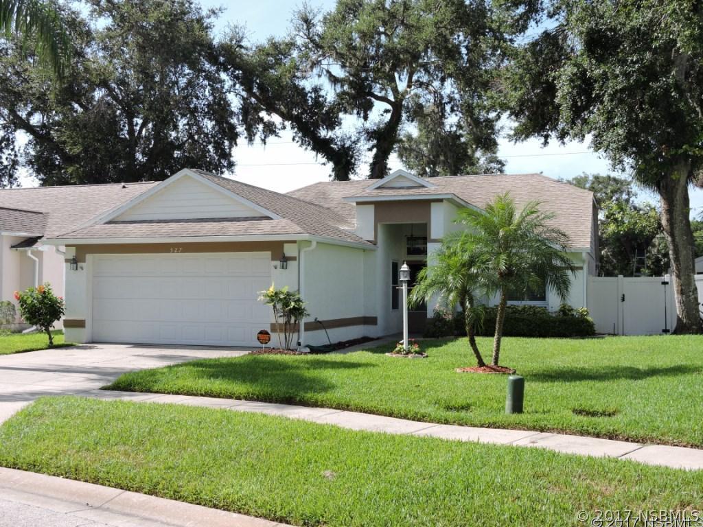 527 Cedaredge Dr., New Smyrna Beach, FL 32168
