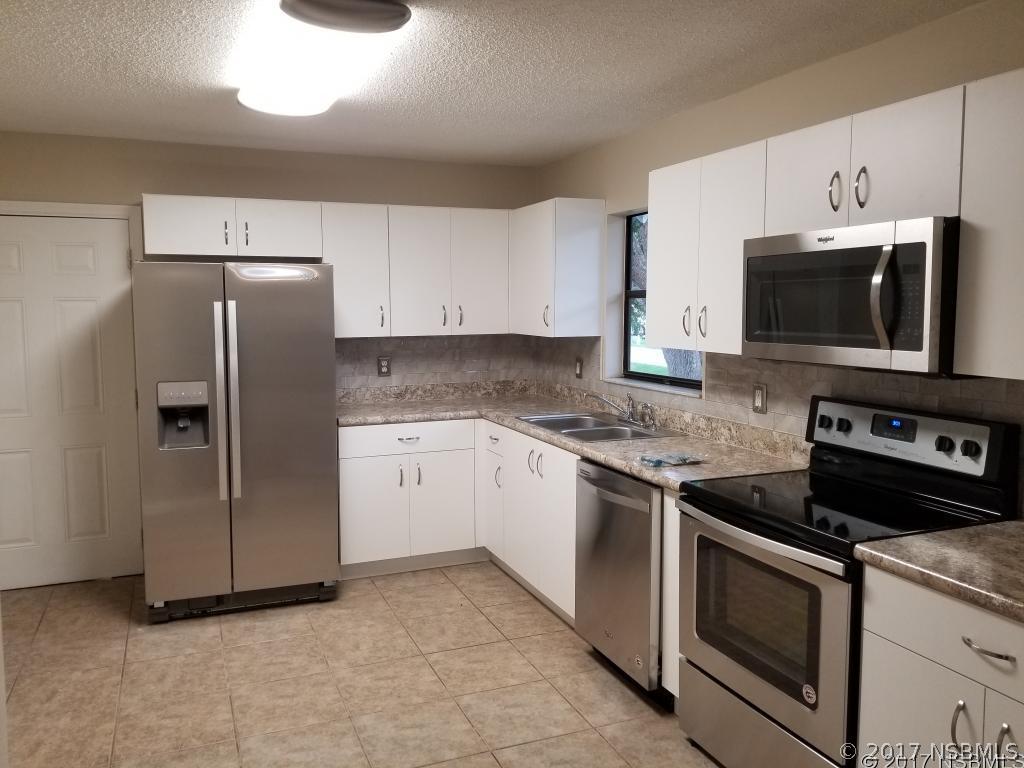 2737 Fern Palm Dr., Edgewater, FL 32141