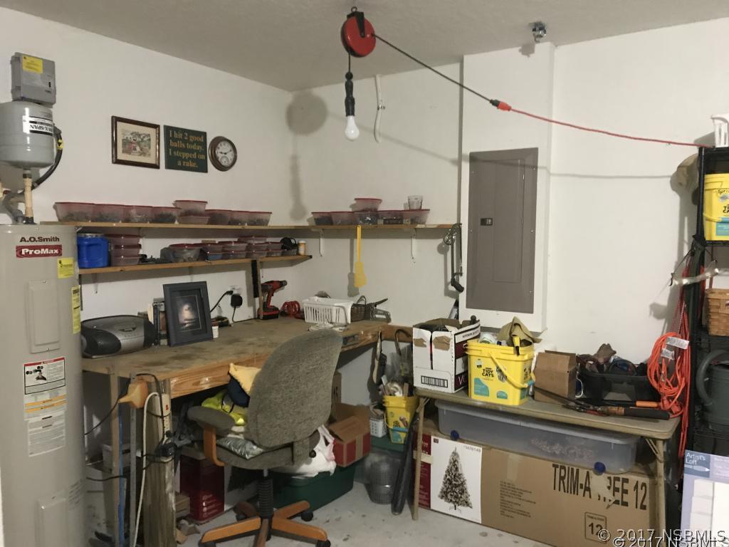 823 Star Reef Ln., Edgewater, FL 32132