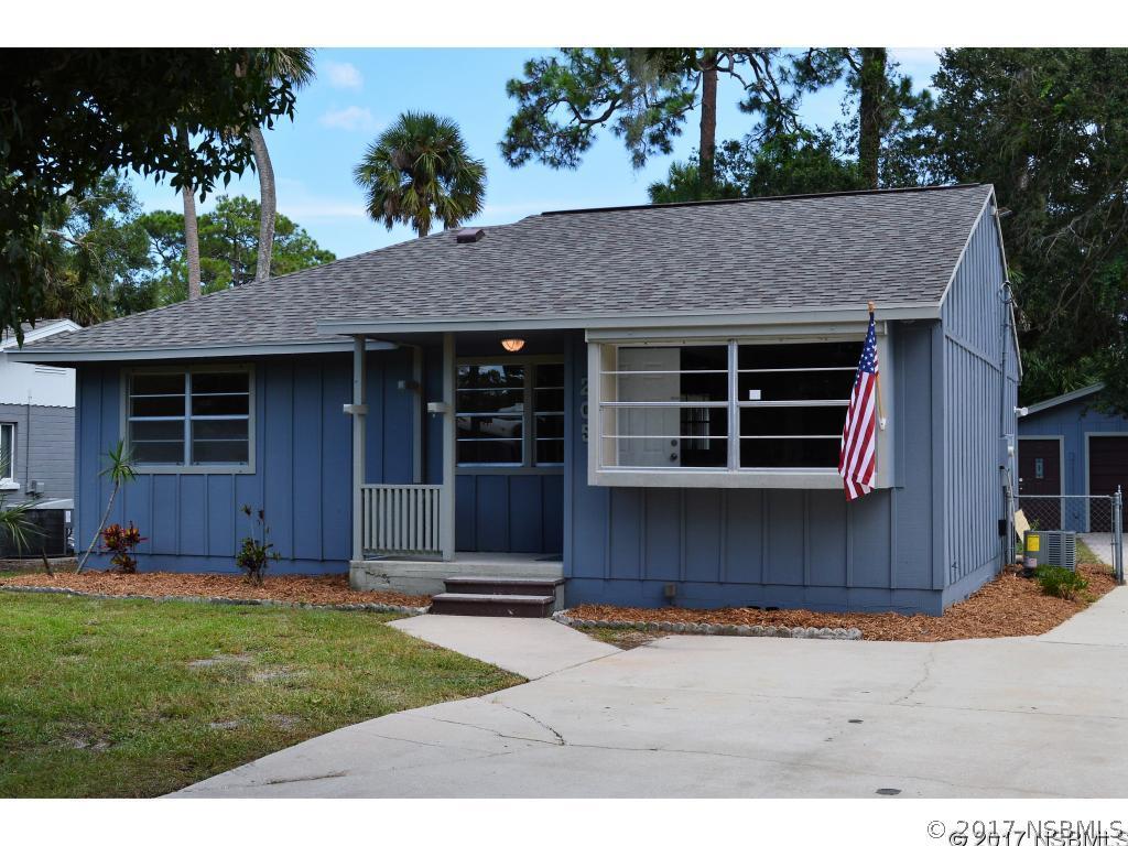 205 Sandy Ln., New Smyrna Beach, FL 32168