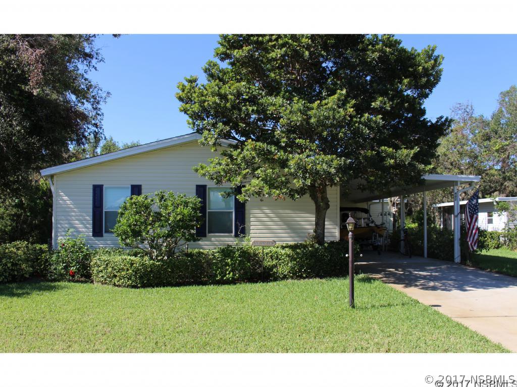482 Sioux Blvd., Oak Hill, FL 32759