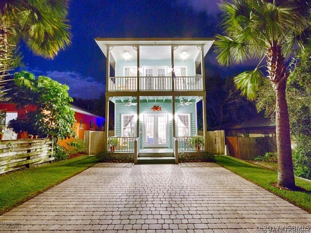 819 Locust St., New Smyrna Beach, FL 32169