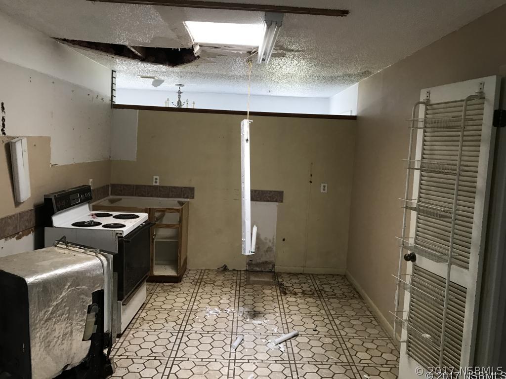 3037 Woodland Dr., Edgewater, FL 32141