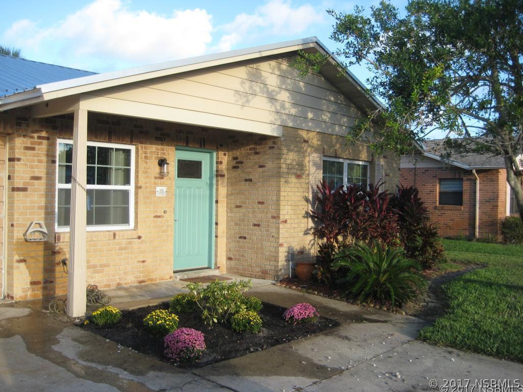 25 Laughing Gull Ln., Edgewater, FL 32141