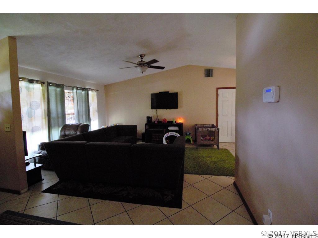 3219 Unity Tree Dr., Edgewater, FL 32141