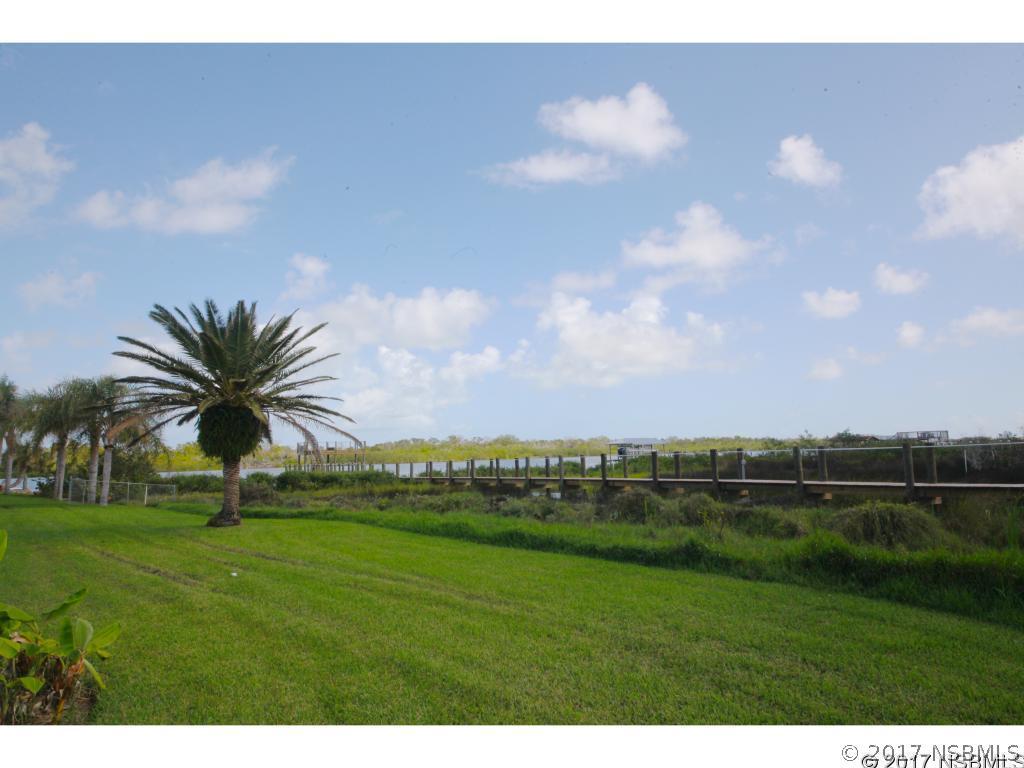 128 Palm Breeze Dr., Edgewater, FL 32141