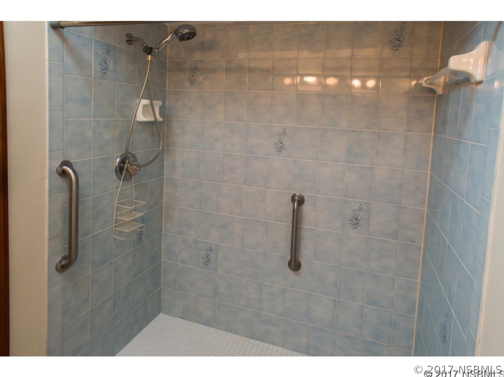 2324 Silver Palm Dr., Edgewater, FL 32141