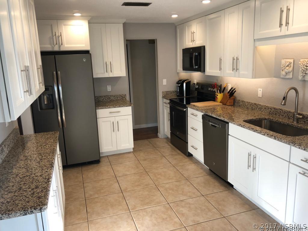 1930 Orange Tree Dr., Edgewater, FL 32141