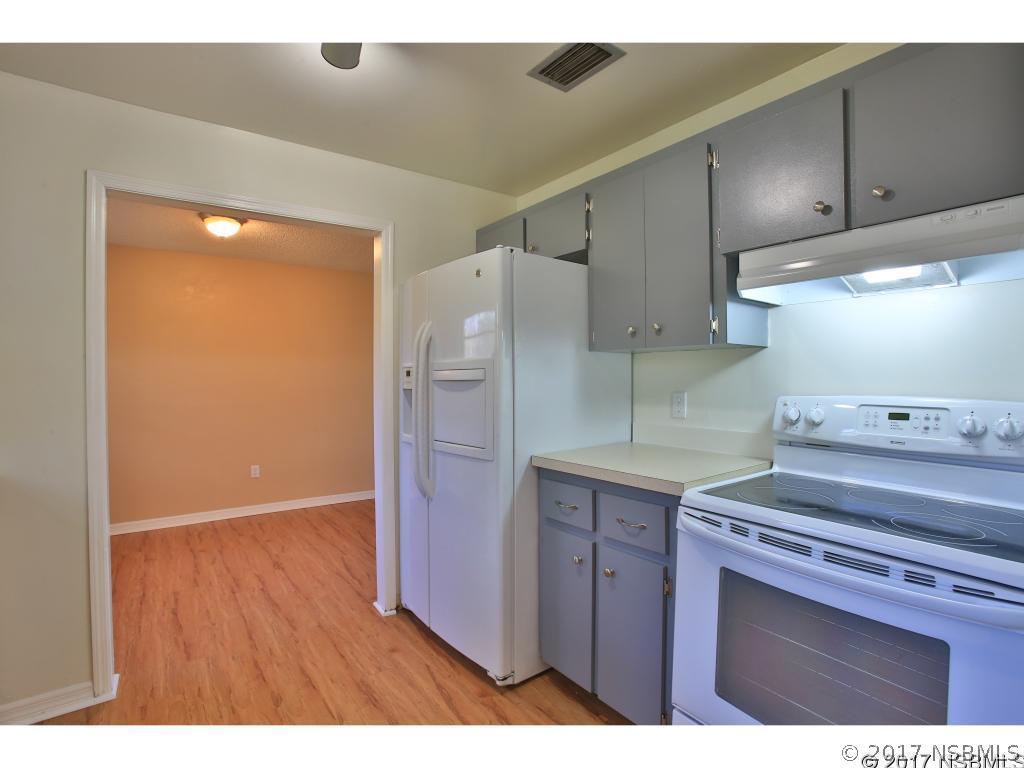 2924 Travelers Palm Dr., Edgewater, FL 32141