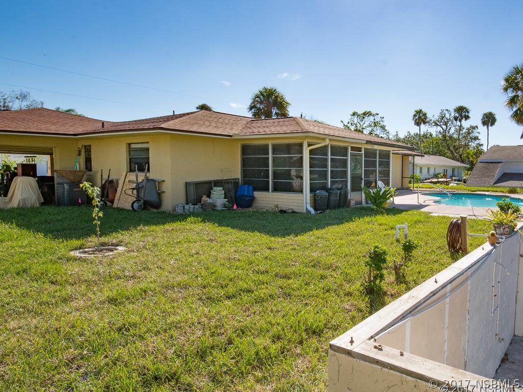 163 Flamingo Rd., Edgewater, FL 32141