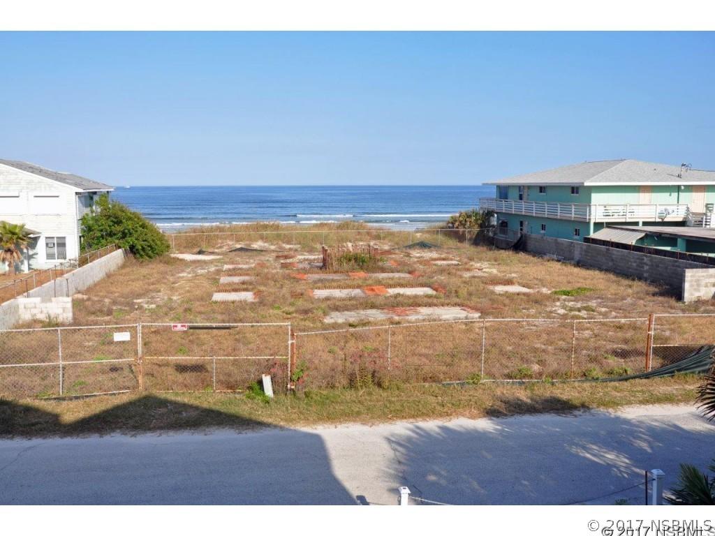 1207 Hill St., New Smyrna Beach, FL 32169