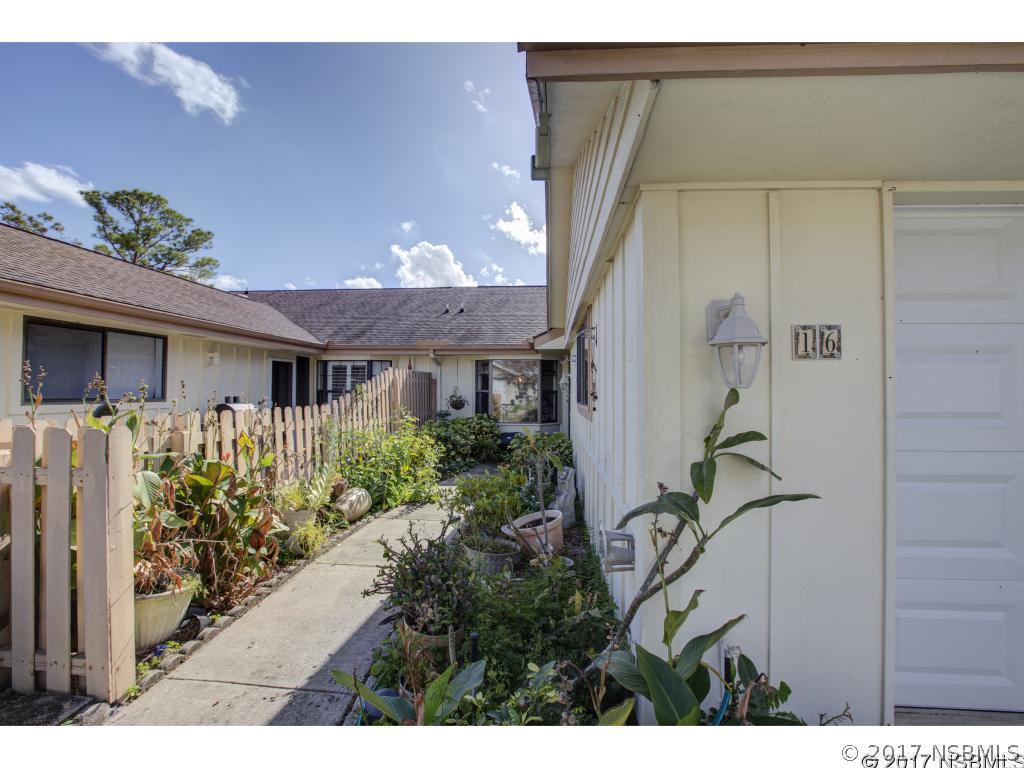 16 Andrea Dr., New Smyrna Beach, FL 32168